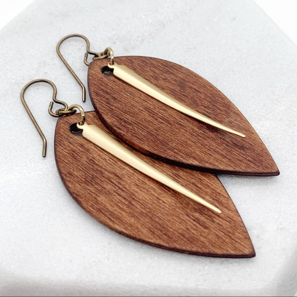 Wood Leaf Dangly Earrings w/ Gold Tone Pendant - Picture 7 of 9